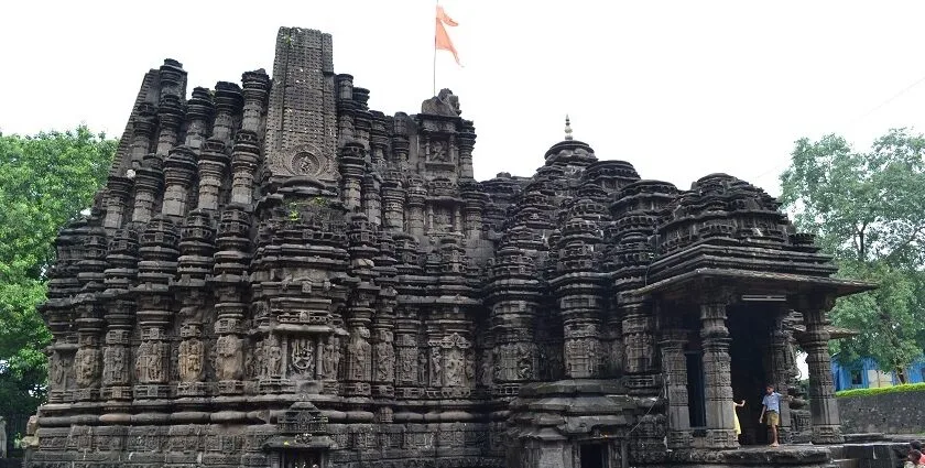 Ambernath Shiv Mandir - German Language Classes